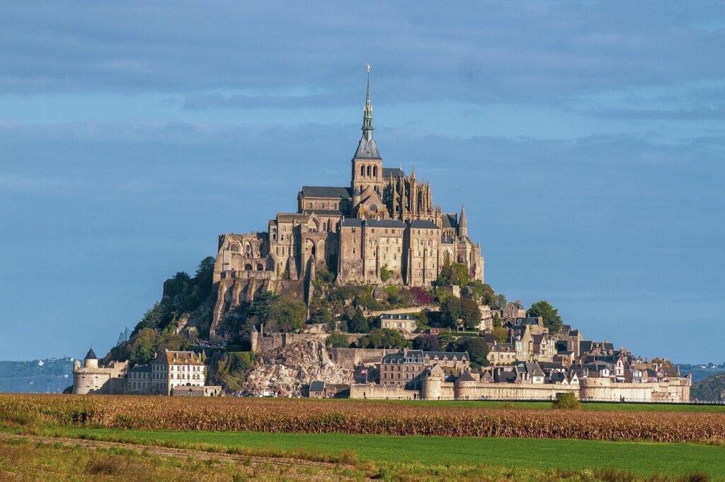 town, castle, mont saint-michel-6091634.jpg
